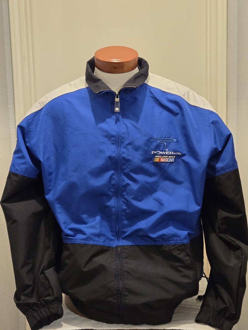 Holloway, Men’s Blue NASCAR/Powerade Windbreaker,L